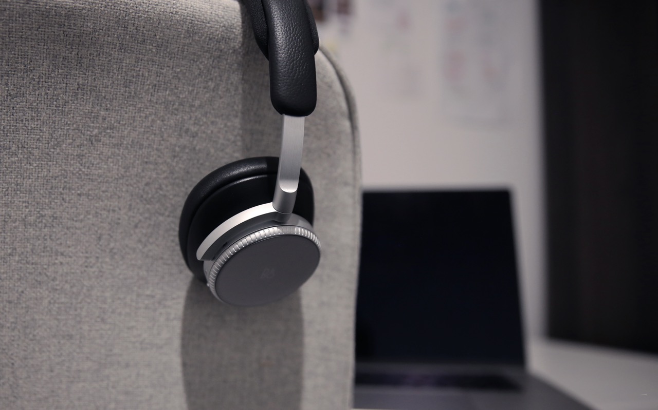Headphones listening problem